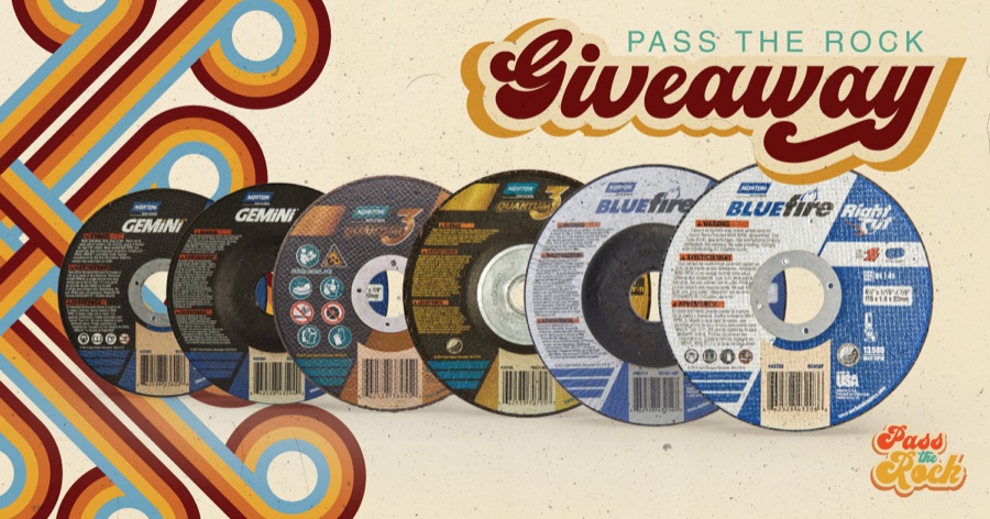 The same giveaway post adapted to the wide Facebook format